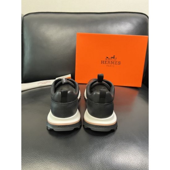 2025FW メンズ スニーカー HERMES エルメス 愛用者が多い定番アイテム