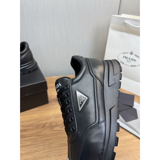 2025FW メンズ スニーカー PRADA プラダ シーン問わずに使える万能アイテム