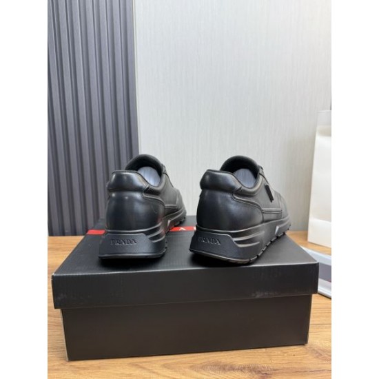 2025FW メンズ スニーカー PRADA プラダ シーン問わずに使える万能アイテム