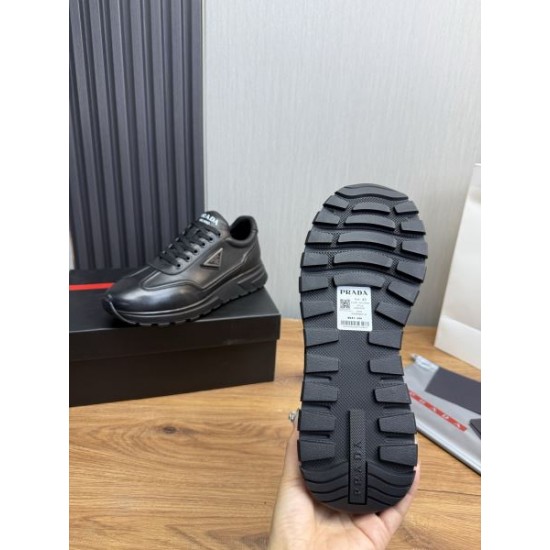2025FW メンズ スニーカー PRADA プラダ シーン問わずに使える万能アイテム