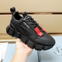 2025FW メンズ スニーカー PRADA プラダ お気に入りのスタイルが楽しめる一足