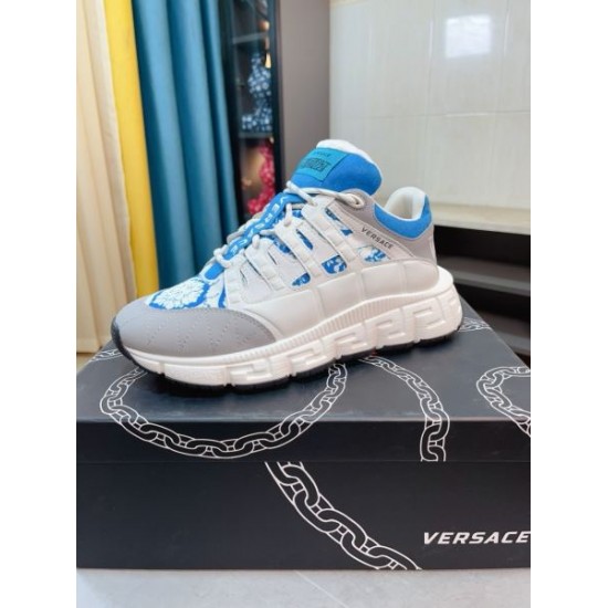 2025FW メンズ スニーカー VERSACE ヴェルサーチェ 少量入荷☆限定モデル！今すぐチェック