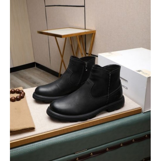 2025FW メンズ ブーツ UGG アグ 今年流行の人気コーデにぴったり
