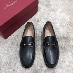 2025FW メンズ ビジネスシューズ FERRAGAMO サルヴァトーレ フェラガモ カジュアルにも対応する反転魅力