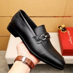 2025FW メンズ ビジネスシューズ FERRAGAMO サルヴァトーレ フェラガモ 新作限定 大人でエレガントな一足