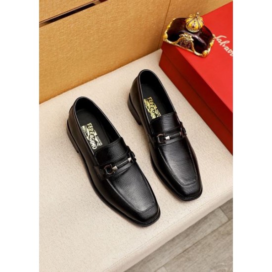 2025FW メンズ ビジネスシューズ FERRAGAMO サルヴァトーレ フェラガモ 新作限定 大人でエレガントな一足